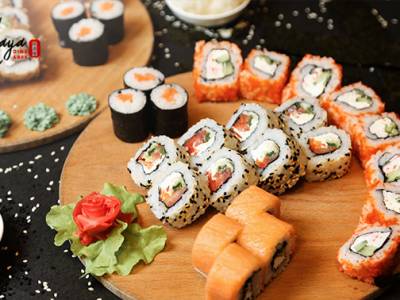Thuisbezorgd of afhalen: sushibox naar keuze