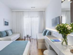 Hotel Louis Phaethon Beach