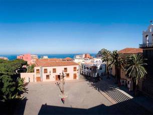 LIVVO La Quinta Roja