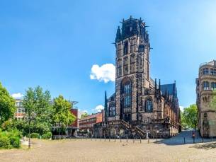 STUNT-DEAL! ???? 4*-hotel in hartje Duisburg incl. ontbijt & ontvangst met VIP-plateau