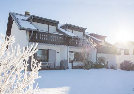 Vakantiehuisje Winterberg: Comfortabel Verblijf voor 5 Personen | Appartement - Am Roten Kreuz 11 | Z&uuml;schen