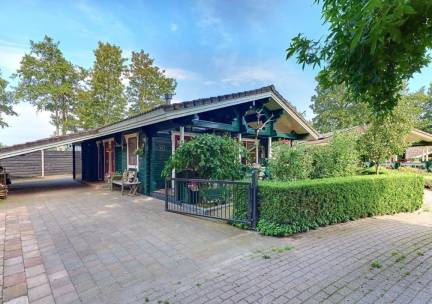 Finse bungalow in Hulshorst met houtkachel en jachthuisje