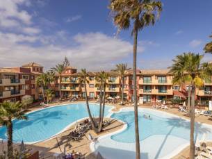 Geniet van dit kindvriendelijke hotel met zwembad en splashpark nabij het strand van Corralejo o.b.v. halfpension of all-inclusive