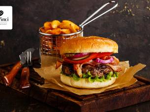 Burger + friet bij Da Vinci