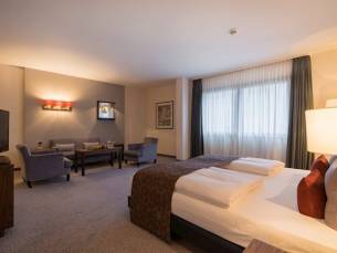 Park Plaza