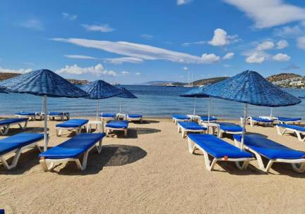 Nagi Beach