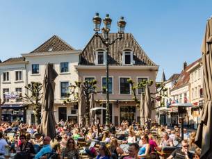 Modern hotel in het centrum van Breda incl. ontbijt en NS treinretour