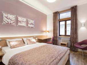 Hotel Carol