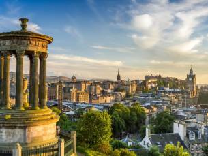 Bewonder de Schotse hoofdstad Edinburgh incl. vlucht