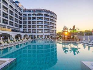 Side Moon Palace