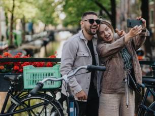 LENTE SPECIAL! ???? Ontdek het veelzijdige Amsterdam in een 4*-Bilderberg hotel incl. ontbijt, Lente-aperitief & GRATIS fietsroutes