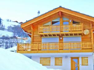 Chalet Falcons Nest
