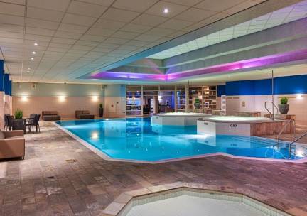Verblijf 3 dagen in een uniek 4*-sporthotel met zwembad nabij Eindhoven incl. ontbijt en 3-gangendiner
