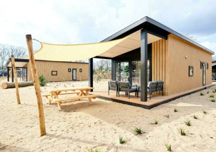 Zand Lodge voor 4 personen met sauna op de Veluwe in Voorthuizen