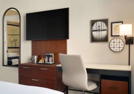 DoubleTree by Hilton New York Downtown