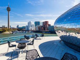 FLASHDEAL! ⚡ 3 DAAGSE CITYTRIP naar D&uuml;sseldorf! Verblijf in MODERN 4*-Crowne Plaza aan de Rijn met zwembad & spa incl. ontbijt + welkomstdrankje!