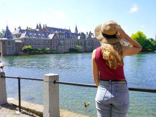 NS COMBI-DEAL! Ontdek Den Haag vanuit een 4*- boutique hotel midden in het centrum incl. ontbijt & NS treinretour