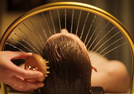 Japanese head spa (60 min) of nek- en hoofdstoommassage (60 min)