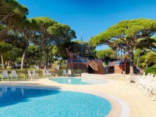 Pine Cliffs Village & Golf Suites