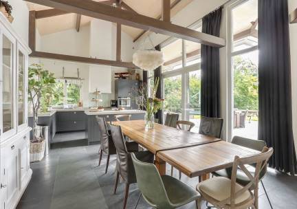 Landhuis met Bubbelbad | 8-12 Pers.