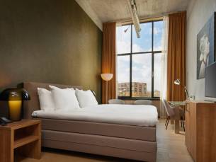 Geniet in een 4*-designhotel in het centrum van Eindhoven incl. ontbijt en NS treinretour