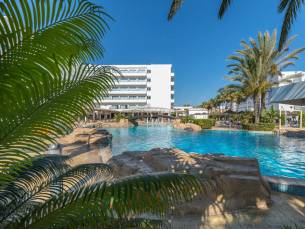 Tasia Maris Beach Hotel