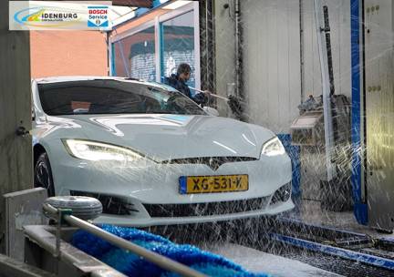 Wasbeurt bij Idenburg Carwash