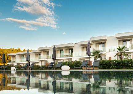 Oikos Sani Suites