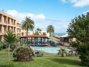 MEGA LAST-MINUTE DEAL! ⚡️ Geniet van een 8-daagse zonvakantie op bloemeneiland Madeira incl. vlucht, ontbijt en huurauto!