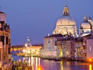 De ultieme Alles-in-1-Deal: VENETIË! ???? | Bezoek de Basilica di San Marco, het Dogenpaleis en geniet van een gondeltocht in Venetië! Incl. vlucht, ontbijt, transfer en dagexcursie