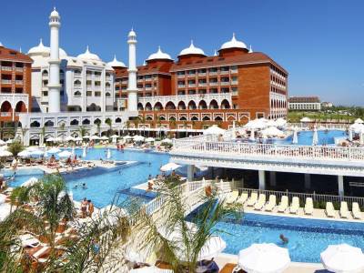 Royal Taj Mahal Hotel