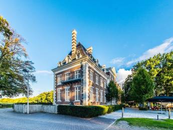 Proef de magie van een verblijf in een Suite in een historisch kasteel in Belgisch Limburg nabij Maastricht, Luik en Aken