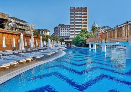 Saturn Palace Resort