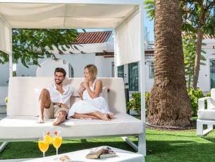 Hotel LIVVO Dunagolf Suites