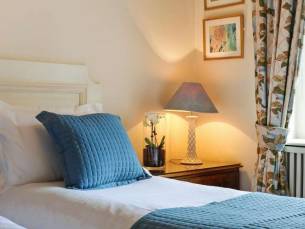 10 Curzon Street by Mansley