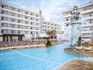 Fergus Club Pineda Splash