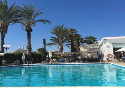 ⚡ OP=OP STUNT AANBIEDING! ⚡ Vertrek 16 sept | Geniet 8 dagen van het prachtige Cyprus nabij het strand incl. Transavia-vlucht, ontbijt en huurauto