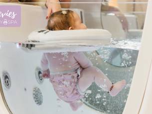 (Duo)babyfloaten + evt. massage (30 of 60 min)