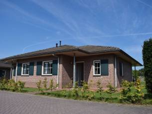 Fraaie 16-persoons groepsaccommodatie op park in Voorthuizen Veluwe