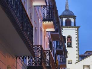 Caju Le Petit Hotel