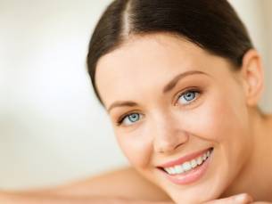 Gezichtsbehandeling (60 min) + evt. gezichtsmassage (15 min)