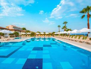 Crystal Deluxe Resort