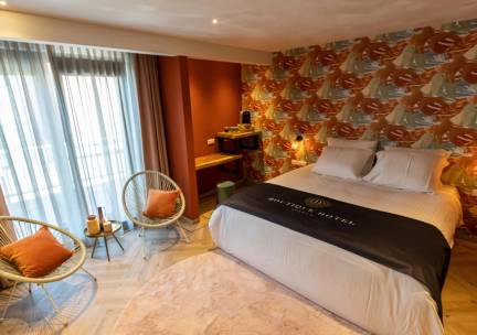 MEGA DEAL! ⚡ 4*-LUXE BOUTIQUE HOTEL in het hart van de authentieke binnenstad van Dokkum incl. ontbijt & verblijf in LUXE kamer!