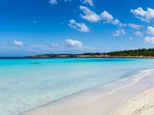 Verblijf in het bruisende Cala Millor, Mallorca! O.b.v. logies met ontbijt, halfpension of all-inclusive en incl. vlucht