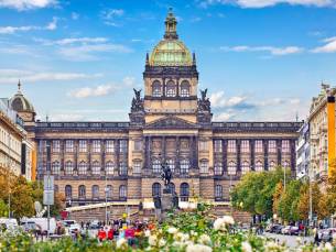 De ultieme Alles-in-1-Deal: PRAAG! ???? | 4*-hotel in Praag incl. vlucht, transfer, ontbijt en dagexcursie met bustour, cruise en lunch t.w.v. &euro; 155,- p.p.
