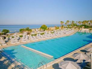 Louis Ivi Mare Hotel