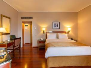 Ilisia Hotel