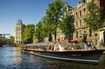Rondvaart van 60 minuten over de Amsterdamse grachten met Rederij Lovers