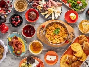 Luxe Turks ontbijt + onbeperkt thee