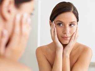 Microneedling-behandeling (45 tot 60 min) + evt. led-lichttherapie (70 min)